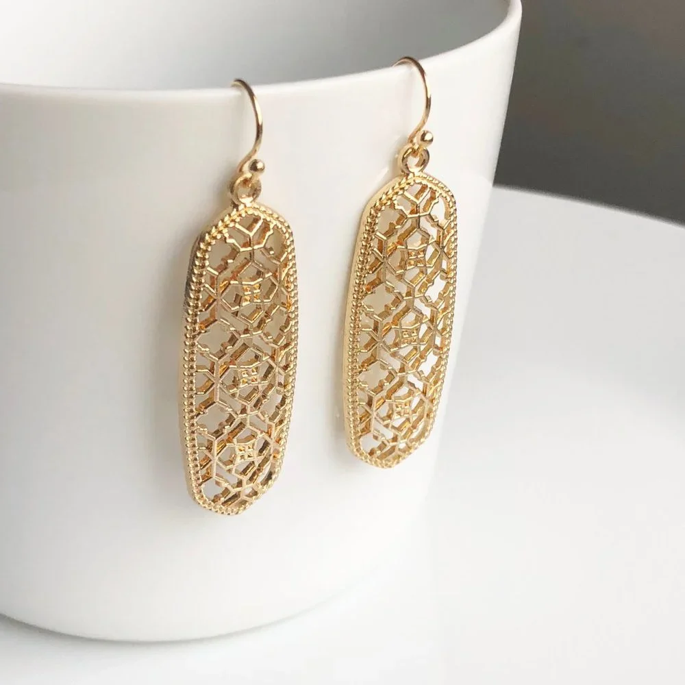 NEW Oval Filigree Earrings (gold) - Picture 2 of 7